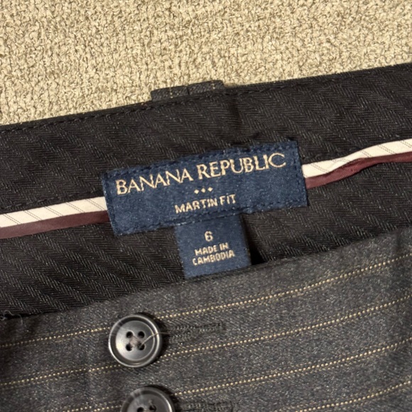 Banana Republic Martin Fit Grey Pants (Size 6) - Picture 6 of 10